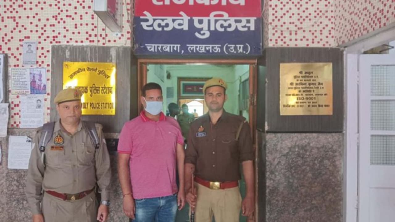 Lucknow tte arrested Lucknow tte arrested