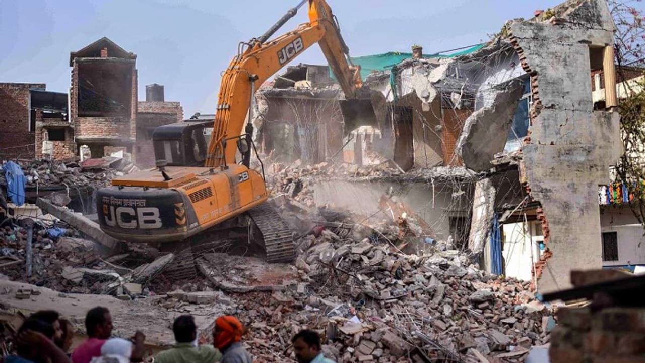 UP Police action against gangsters UP Police action against gangsters