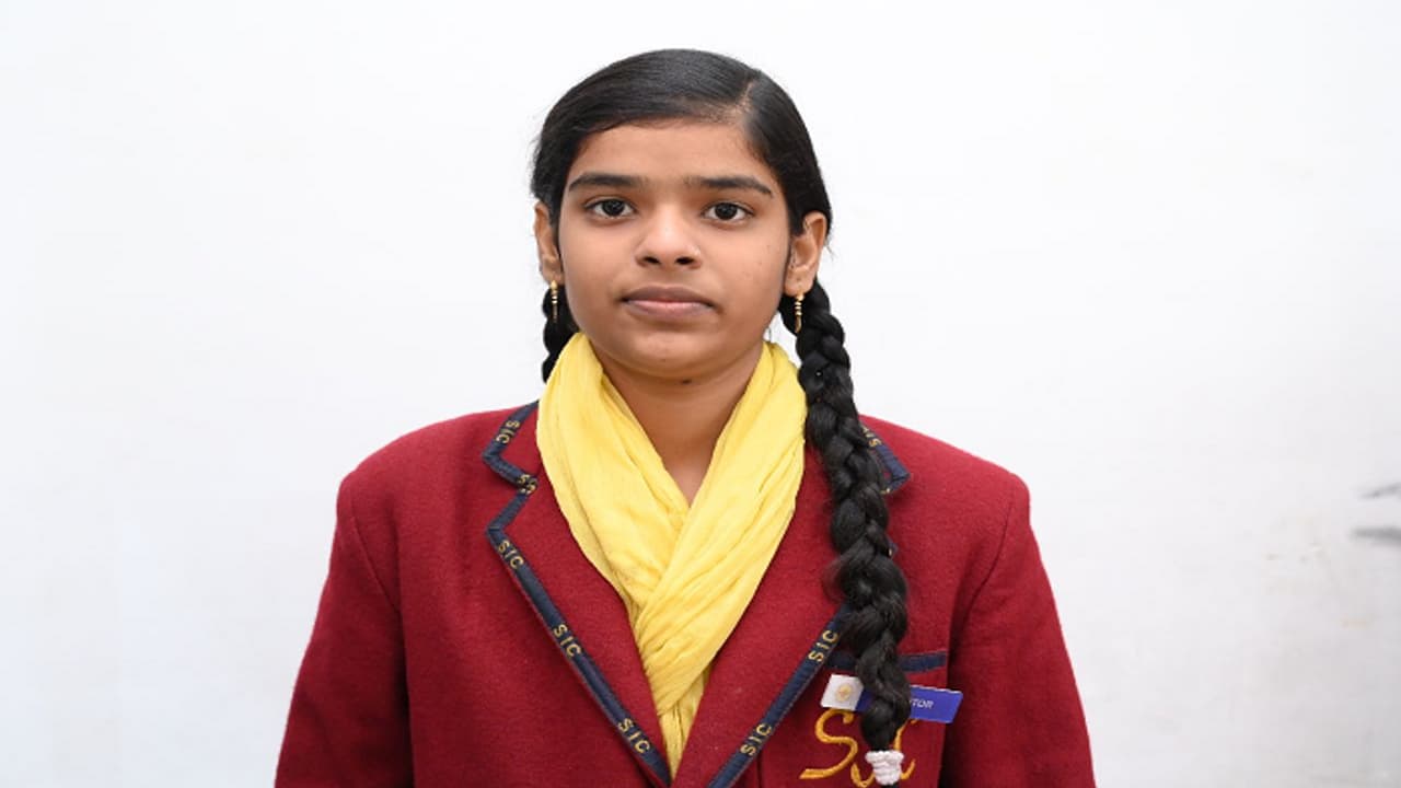 Priyanshi UP Board 10th Topper 