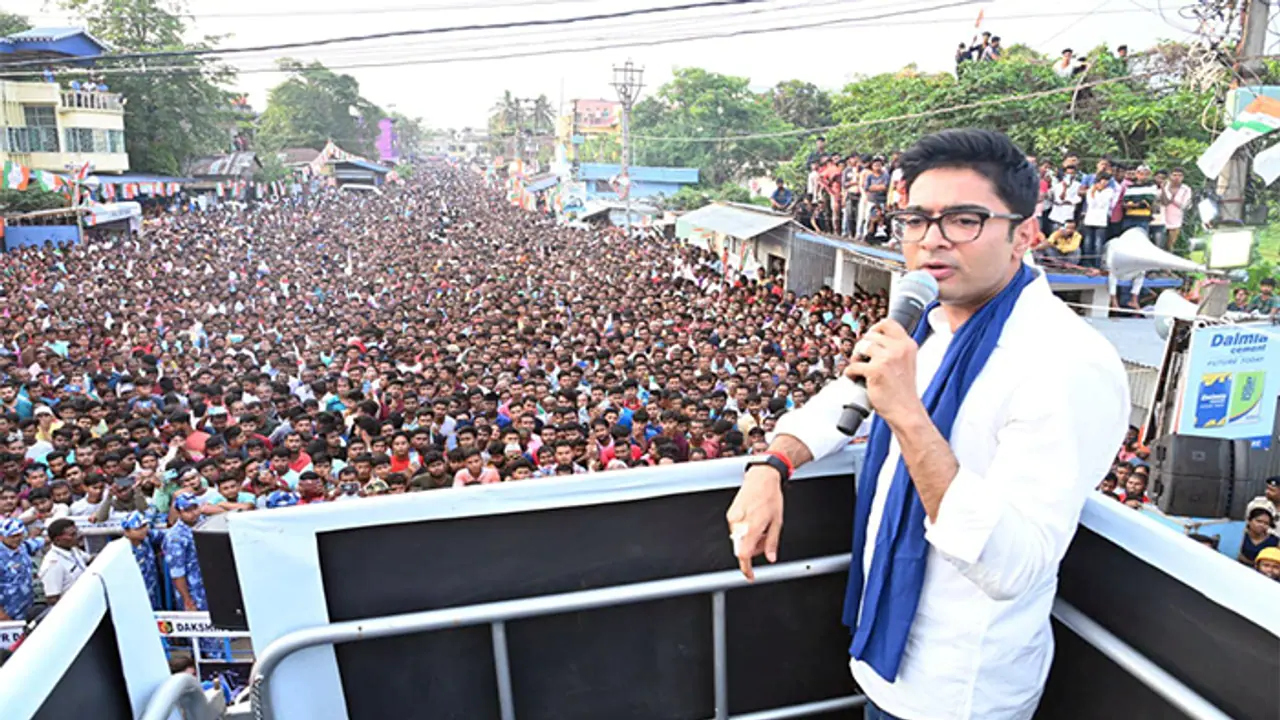 Abhishek Banerjee met family members of Tevaga movement martyrs at Trinamool Navjoa program Balurghat 