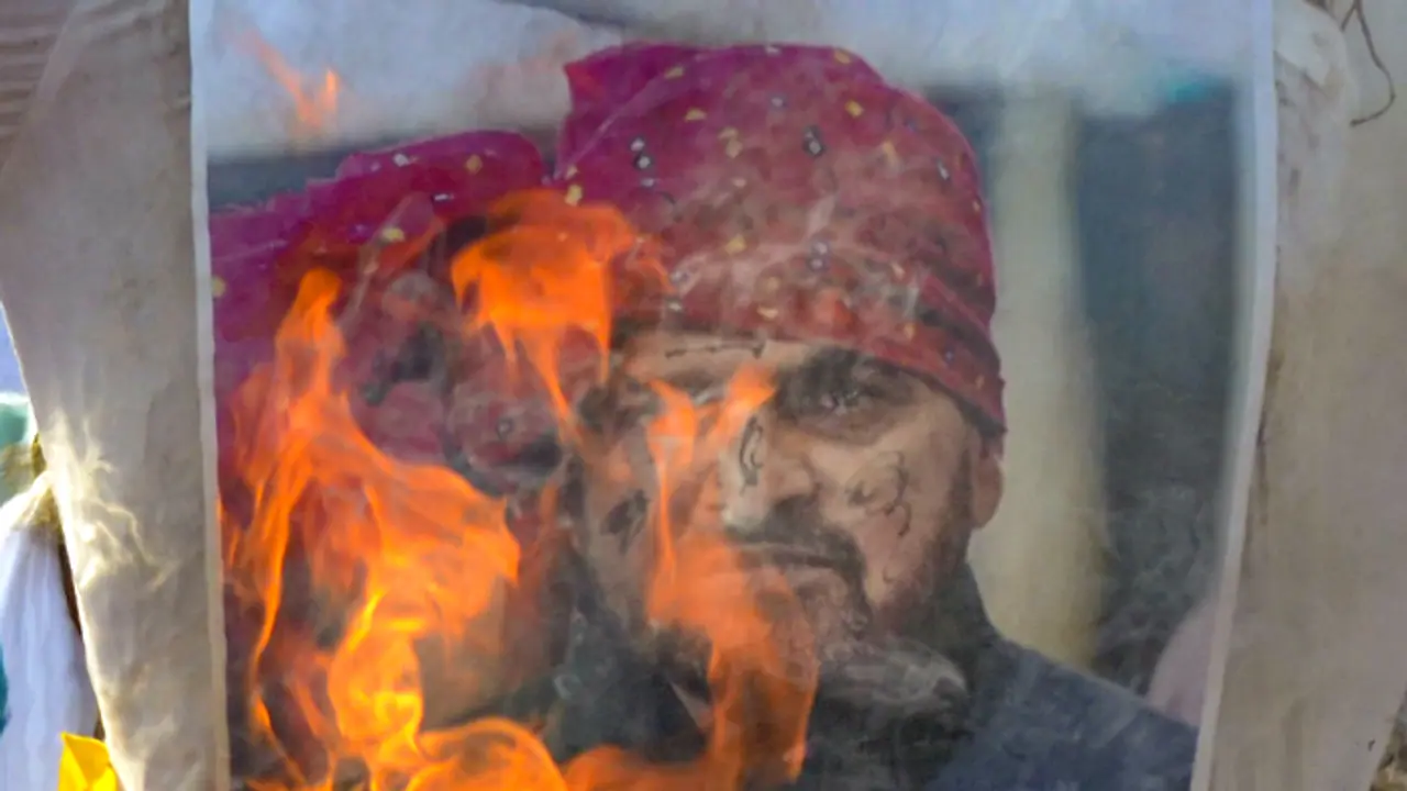 Supporters of wrestlers Supporters of wrestlers