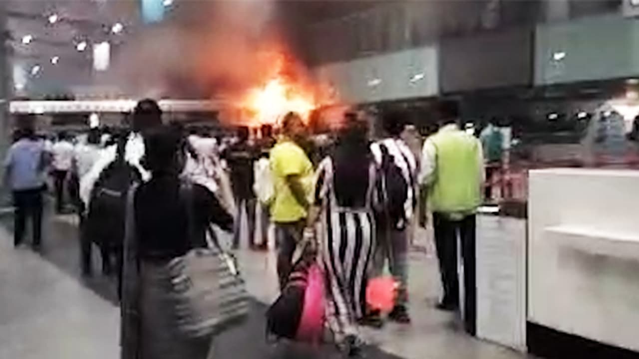 Kolkata Airport Fire is under control no hurt or casuality flight services likely to be resumed soon 