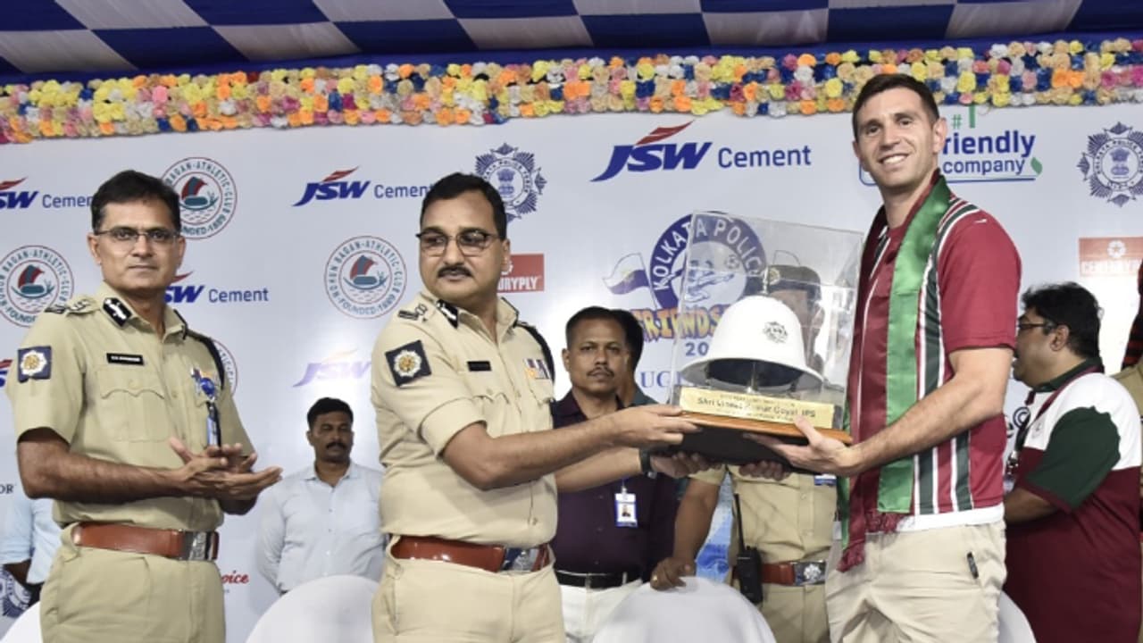 Emiliano Martinez Emiliano Martinez