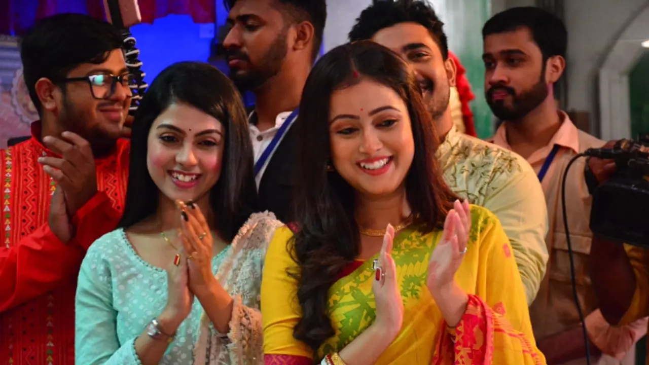 Neem Phuler Modhu Neem Phuler Modhu