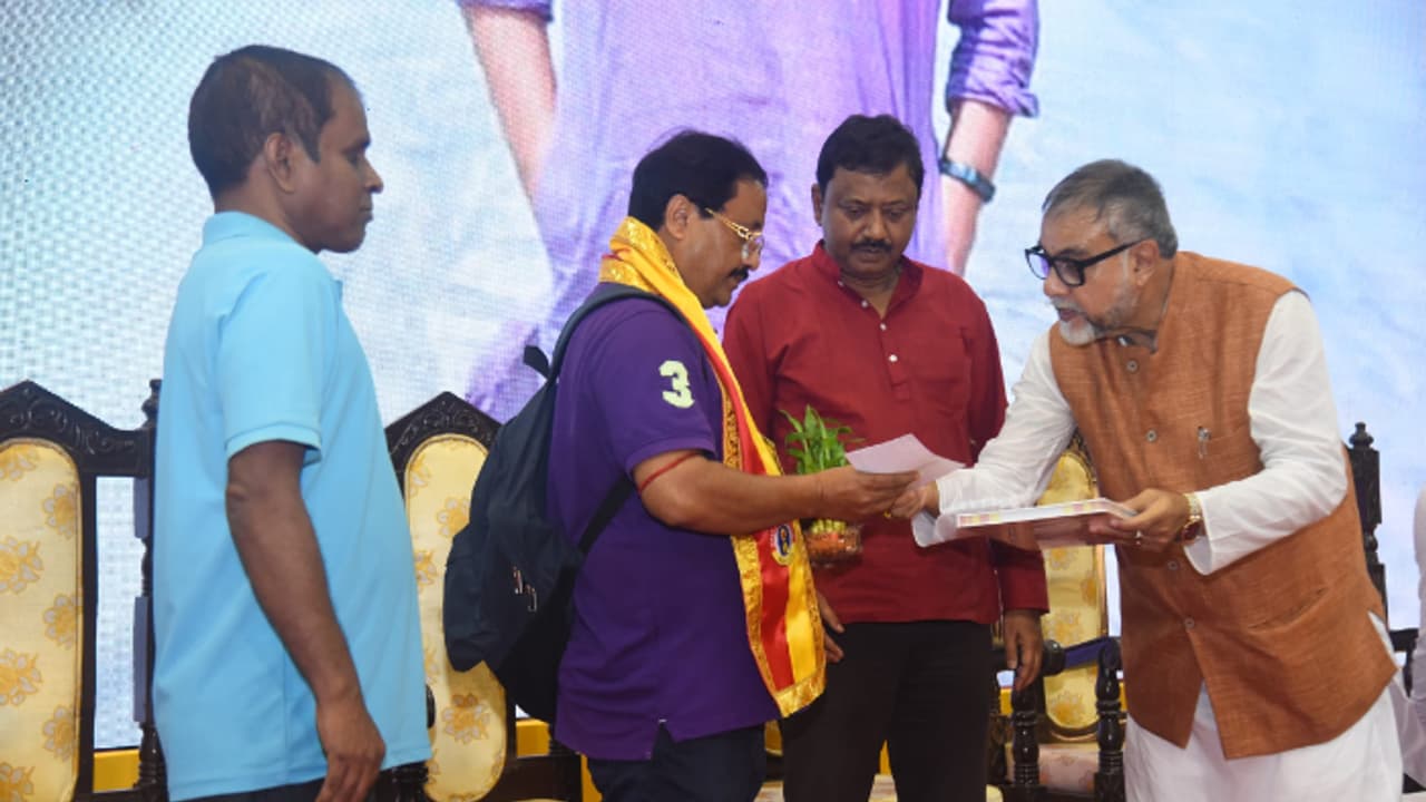 East Bengal Fans East Bengal Fans