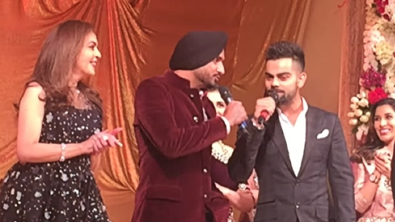 Virat Kohli harbhajan singh Virat Kohli harbhajan singh