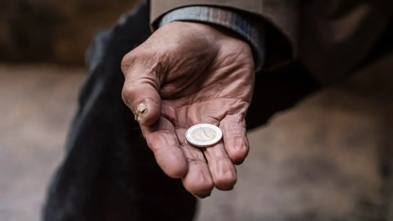 Mumbai man becomes worlds richest beggar anbak Mumbai man becomes worlds richest beggar anbak