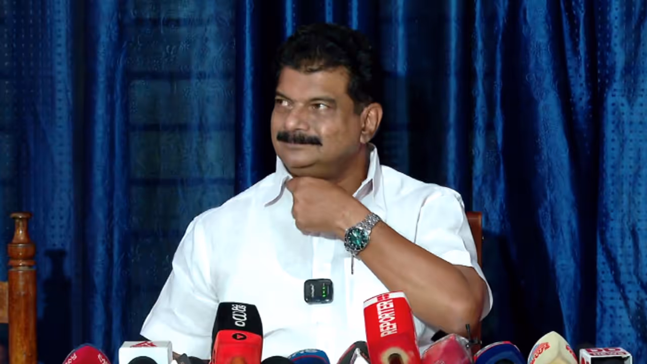 pv anvar press meet