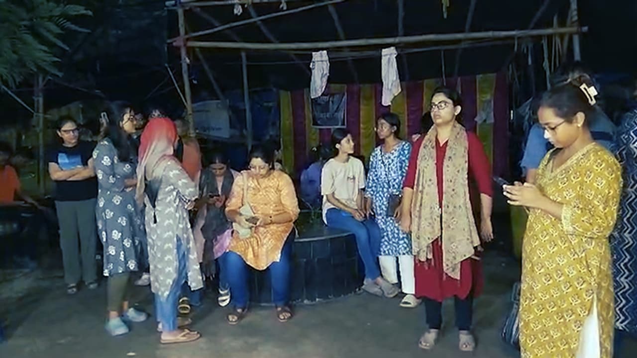 Sagar Dutta Medical College Hospital patient death agitation Junior doctors strike bsm Sagar Dutta Medical College Hospital patient death agitation Junior doctors strike bsm