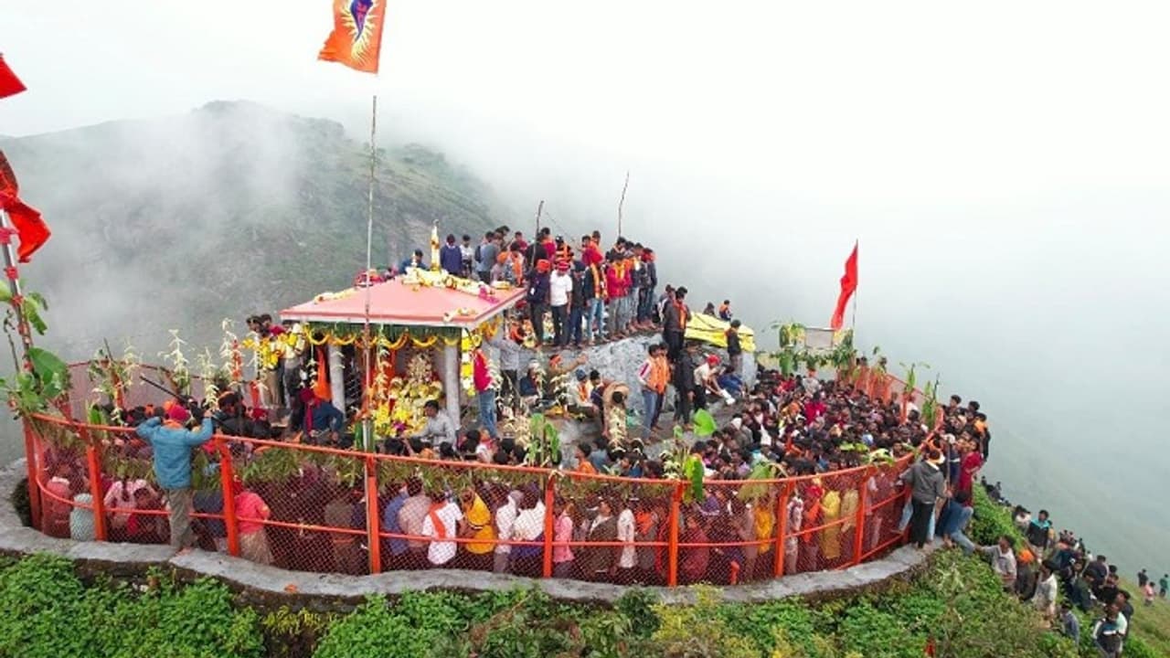 Thousands of Devotees to Climb Deviramma Hill in Chikmagalur Amid Heavy Rain Alert
