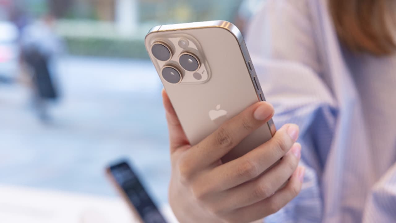 Here is how you can buy Apple iPhone 16 Pro for only Rs 71050 on Flipkart