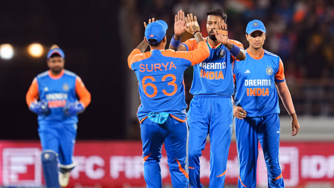 Hardik Pandya Suryakumar Yadav Hardik Pandya Suryakumar Yadav