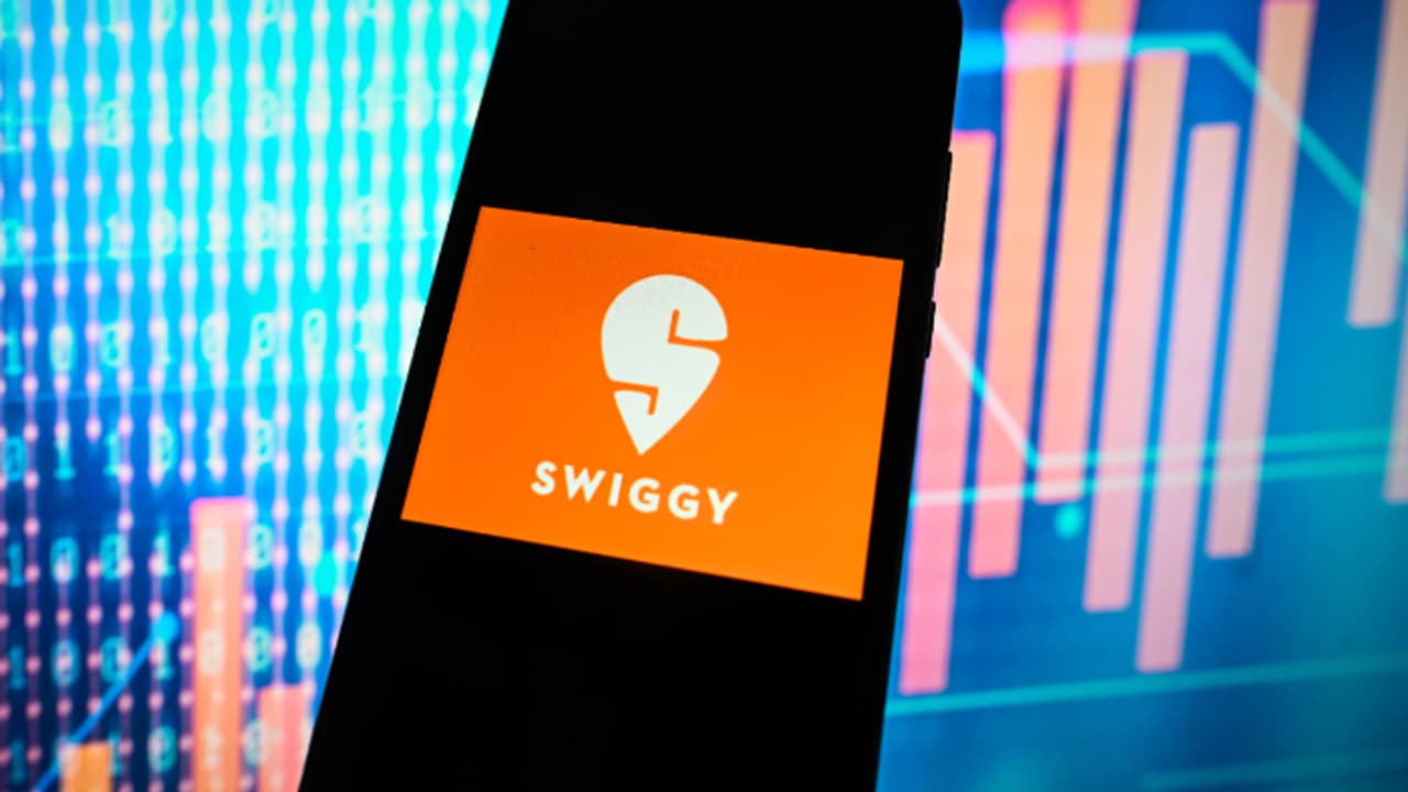 Swiggy Instamart users get up to Rs 5 lakh in free cash what is the truth Swiggy Instamart users get up to Rs 5 lakh in free cash what is the truth