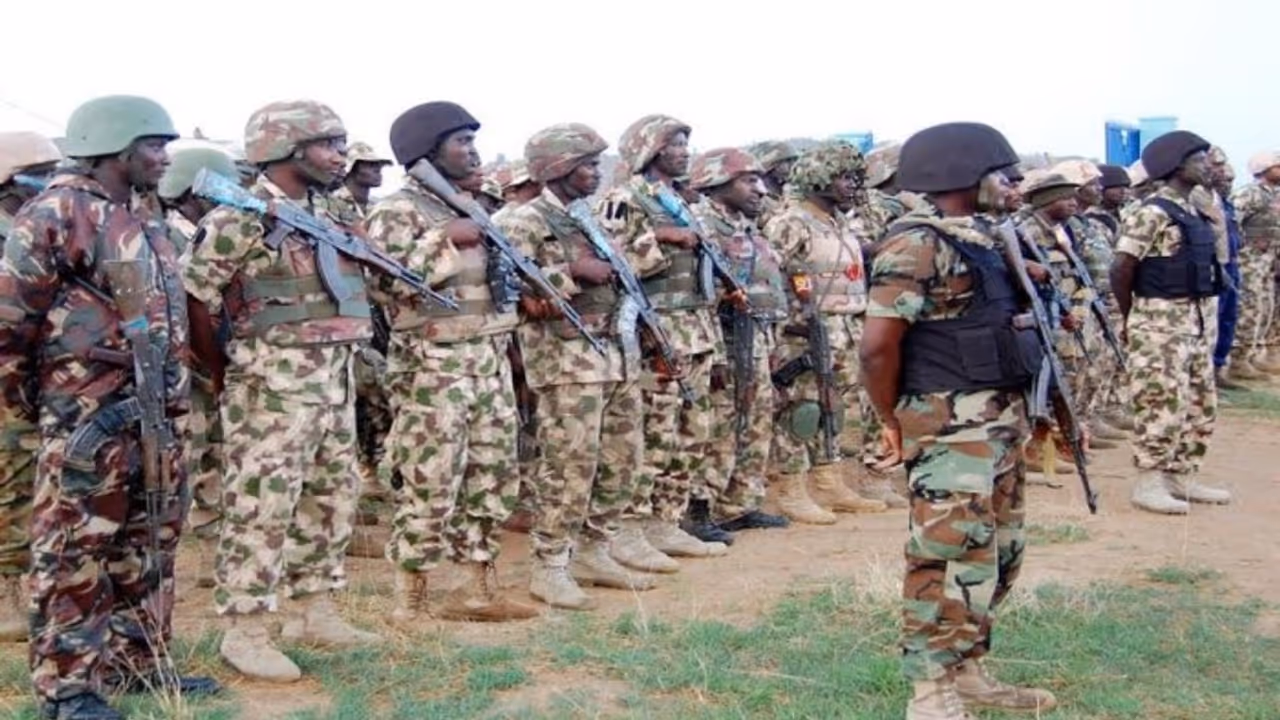 Pakistani arrested in Nigeria Pakistani arrested in Nigeria