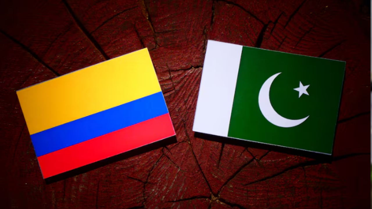 Colombia and Pakistan flag (Representation purpose) Colombia and Pakistan flag (Representation purpose)