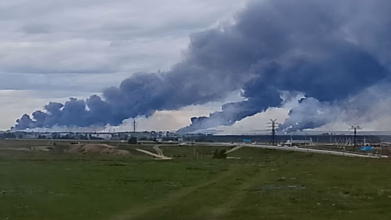 Ukraine attacks Russia warplanes