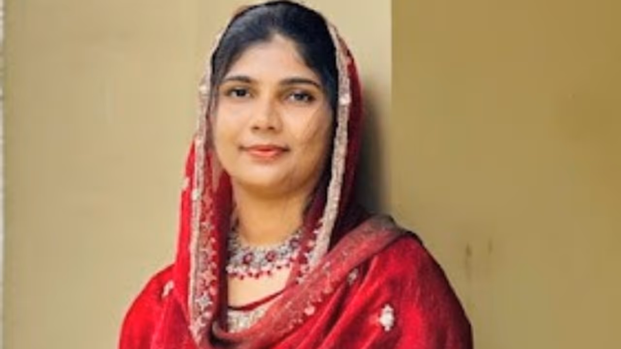 A young woman was found dead in her husband's house in Thalikkara, Kozhikode. A young woman was found dead in her husband's house in Thalikkara, Kozhikode.