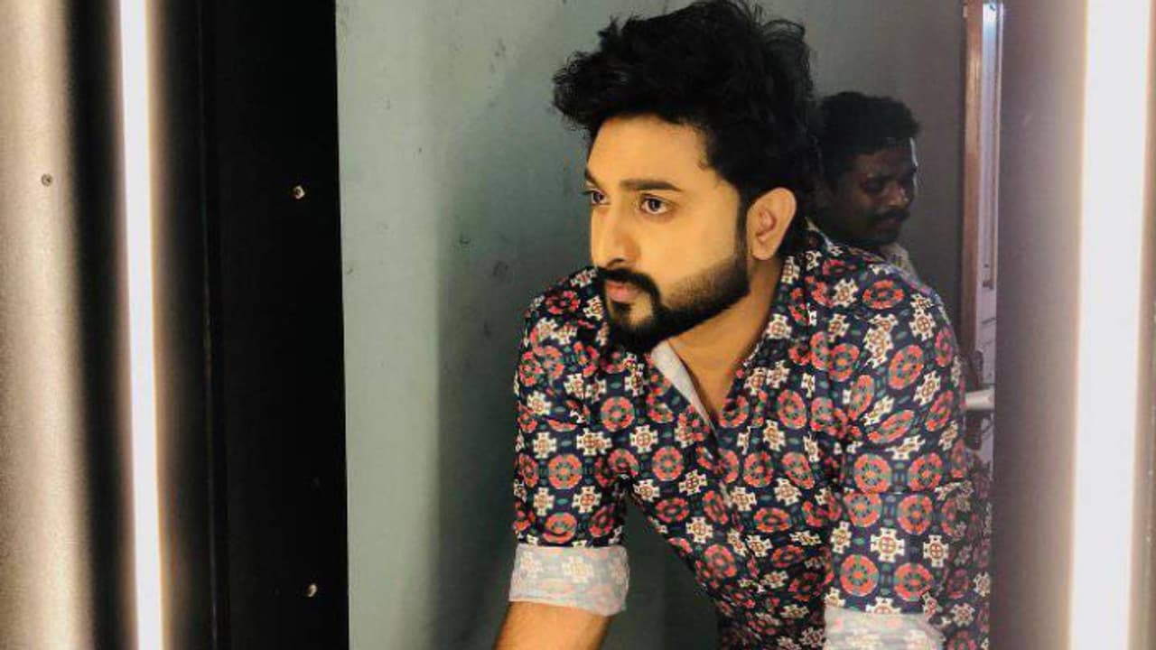 jithu venogopal about the comments he got after he played the character in mounaragam serial