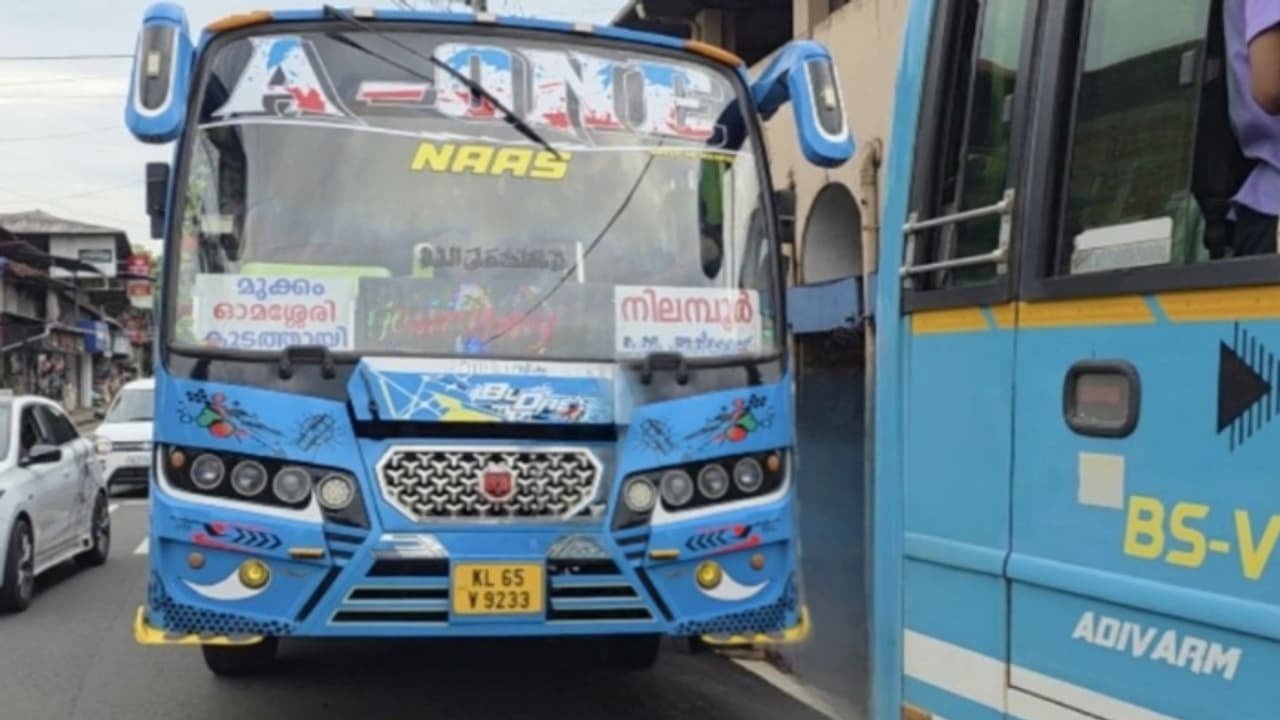 kozhikode private bus