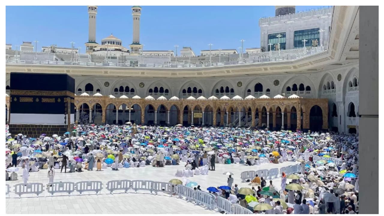 hajj pilgrims 