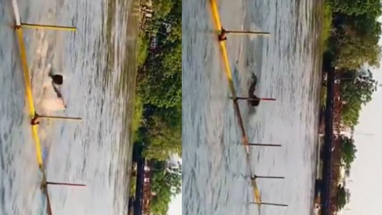 man drowns into ganga river