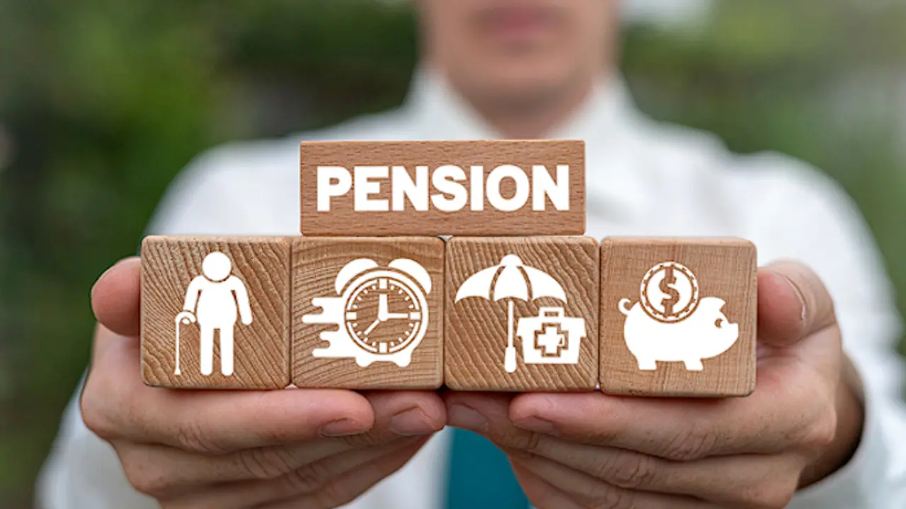 How Axis Max Life Supports Pension Planning in India