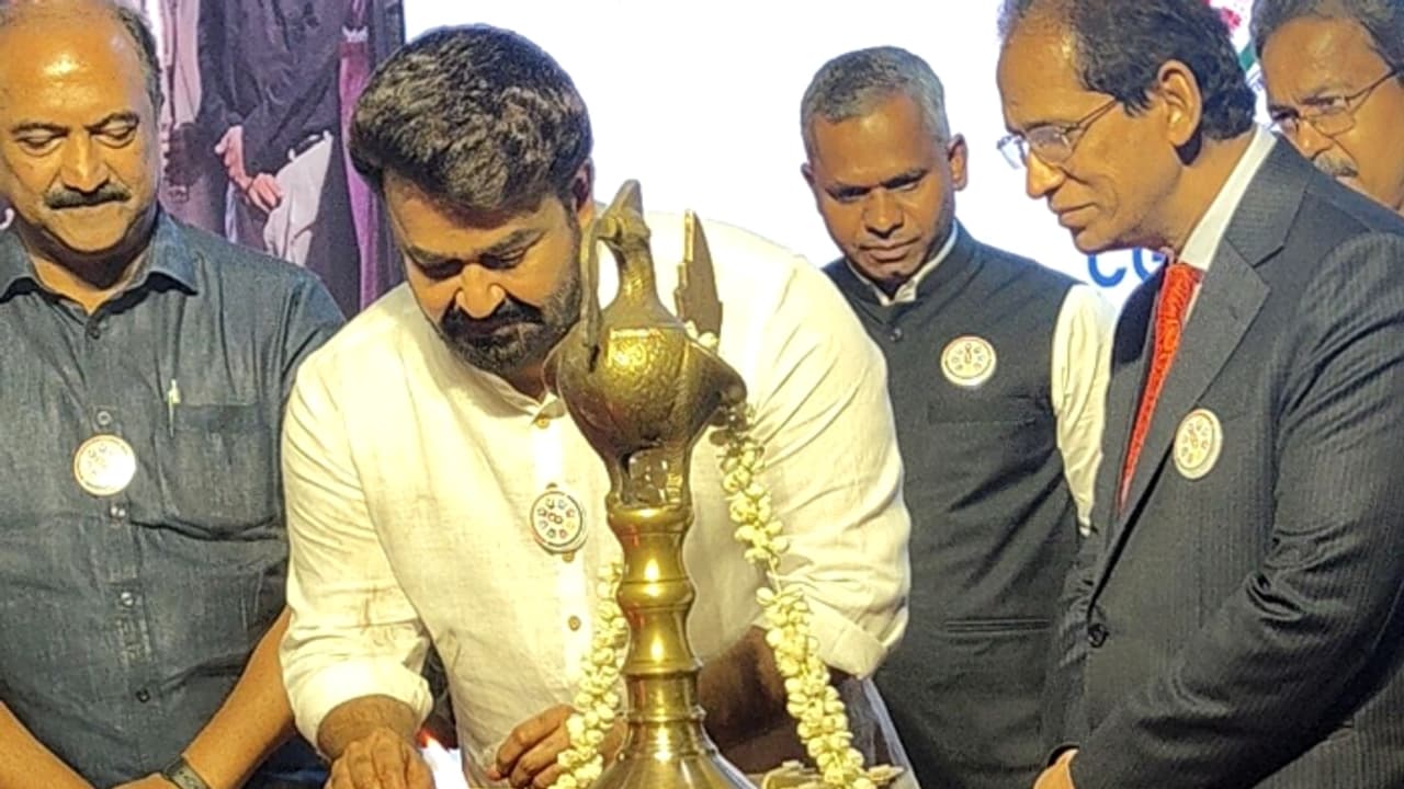 The country going digital is a big step forward says Mohanlal The country going digital is a big step forward says Mohanlal