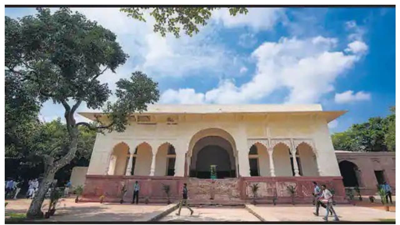 Sheesh Mahal Sheesh Mahal