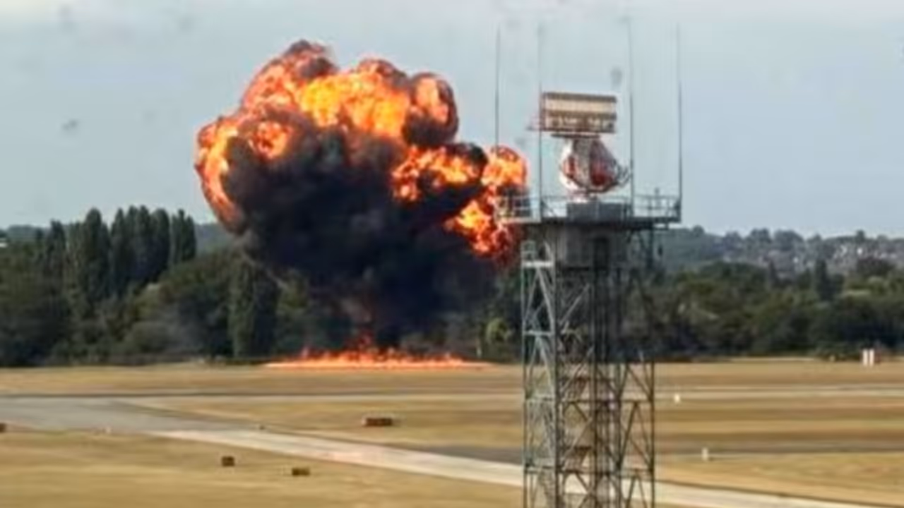 plane crashed at London Southend airpor