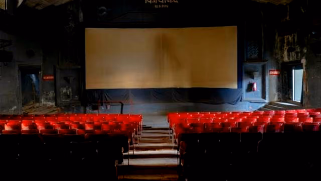 shah rukh khans biggest flop was the most expensive indian film then shah rukh khans biggest flop was the most expensive indian film then