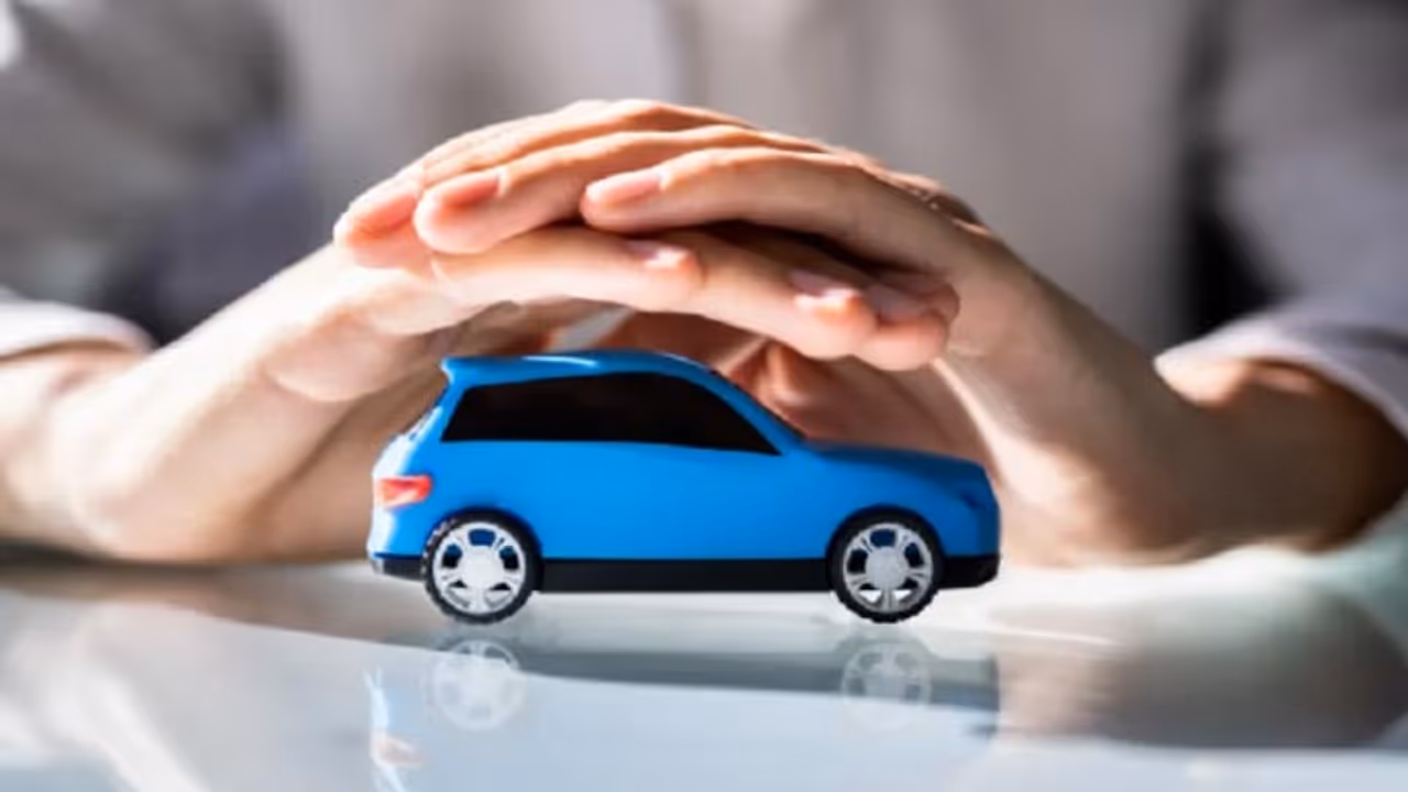 Choosing Between Yearly and Multi Year Car Insurance Policies