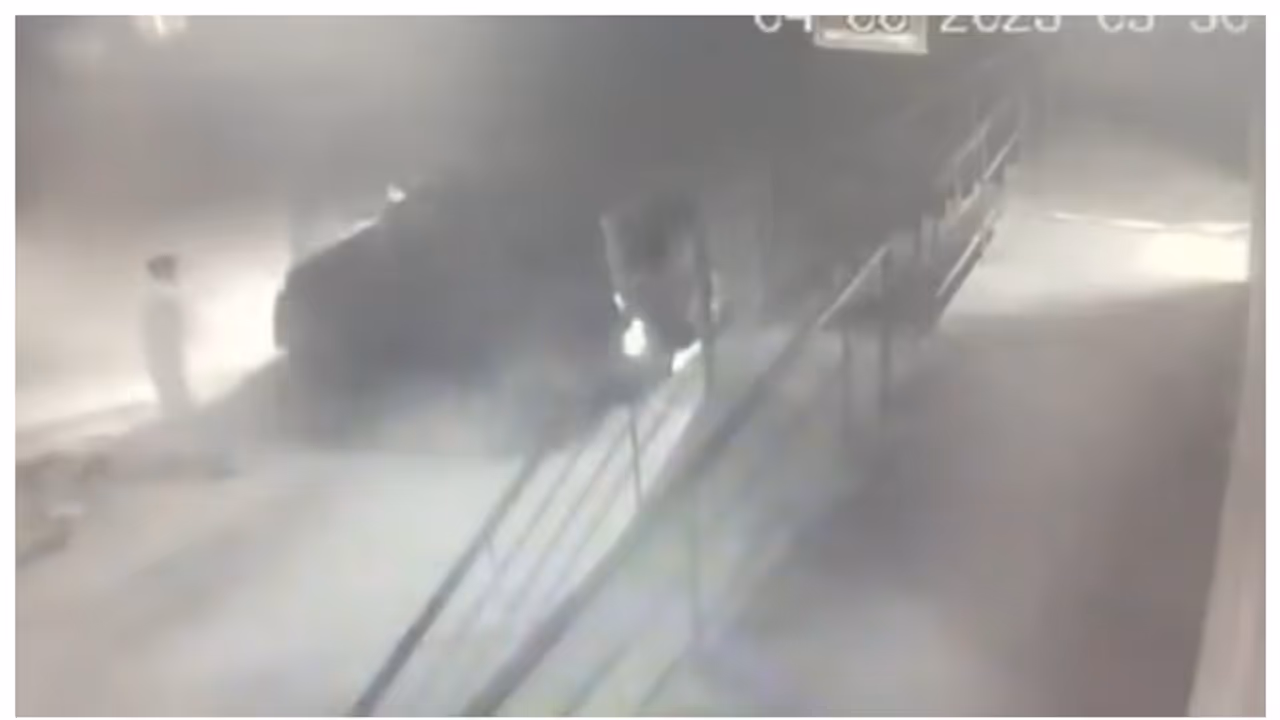 Thieves failed in trying to theft ATM machine with Thar