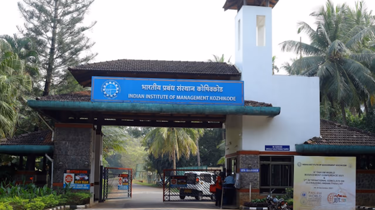 IIM Kozhikode Launches CXO Programme with S.T.A.R. Leadership Framework