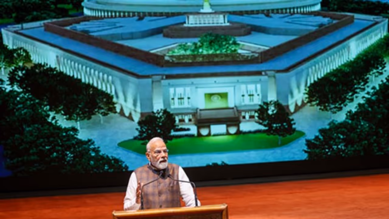  PM Modi in NDA Parliamentary Meet