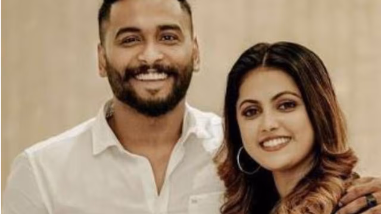 Rahul Ramachandran, Sreevidya Mullachery