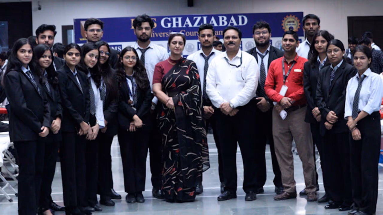IMS Ghaziabad Hosts 2025 Blood Donation Camp with Rotary Clubs