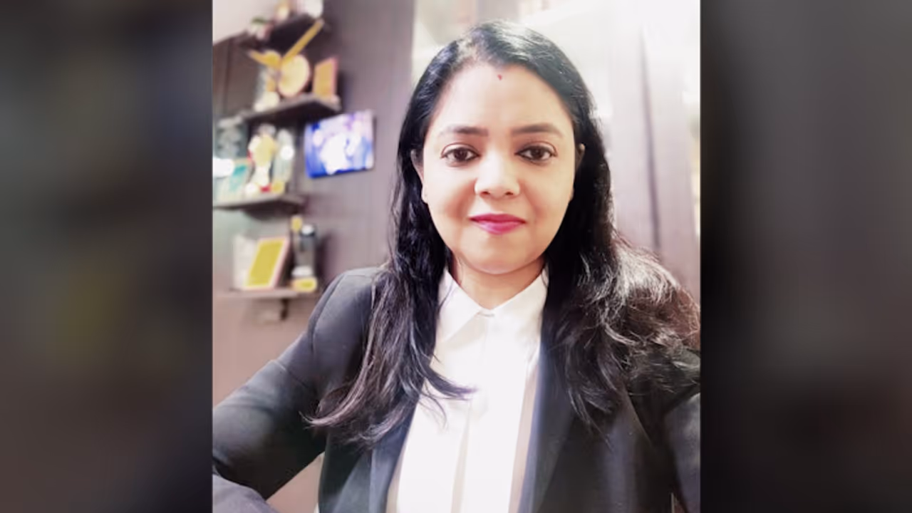 Advocate Ayantika Mondal: Expert in Commercial Arbitration and Disputes