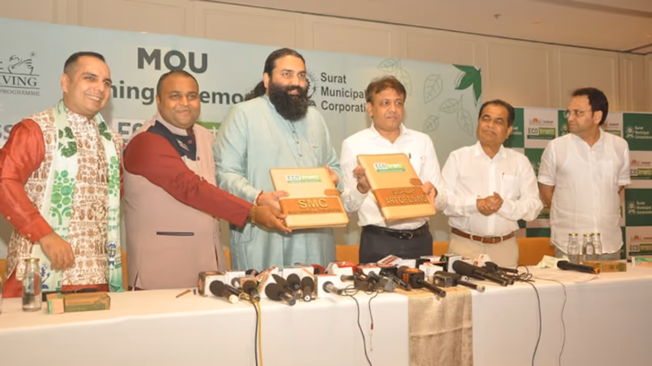 EcoKranti Begins in Surat Under Gurudev Sri Sri Ravi Shankar