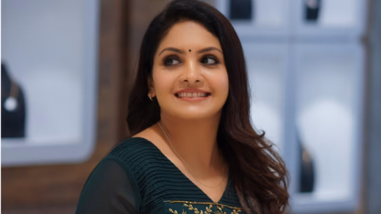 Gayathri Arun Gayathri Arun