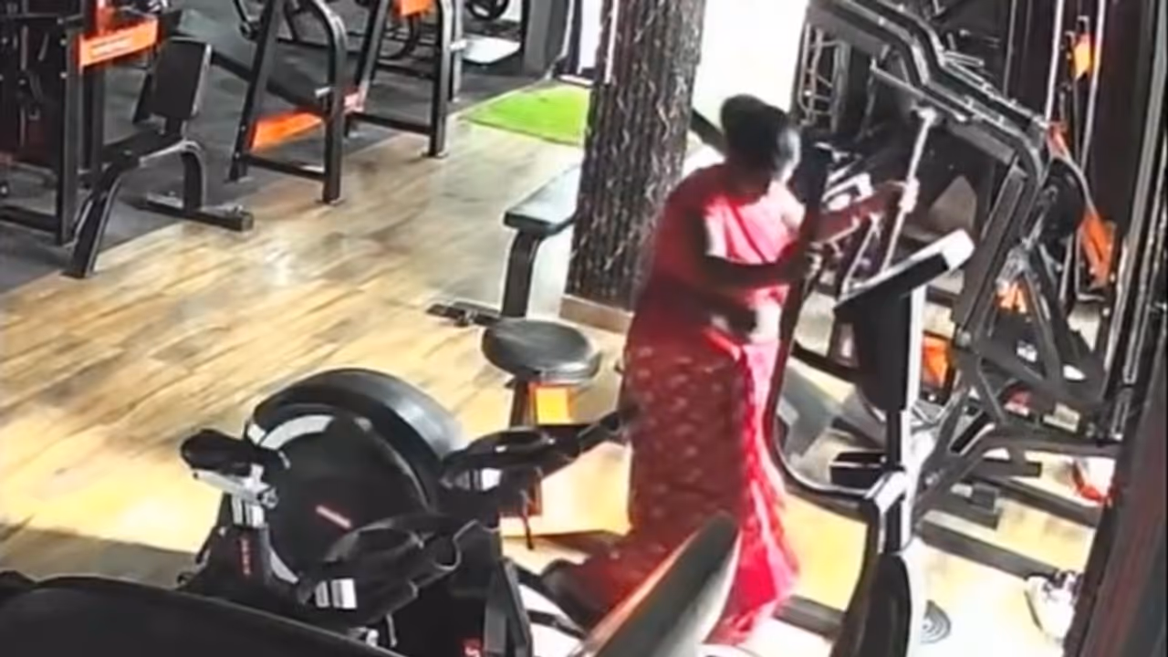Viral Video: Housekeeping Staff Tries Gym Machine for the First Time, Internet Can’t Stop Smiling | WATCH Viral Video: Housekeeping Staff Tries Gym Machine for the First Time, Internet Can’t Stop Smiling | WATCH