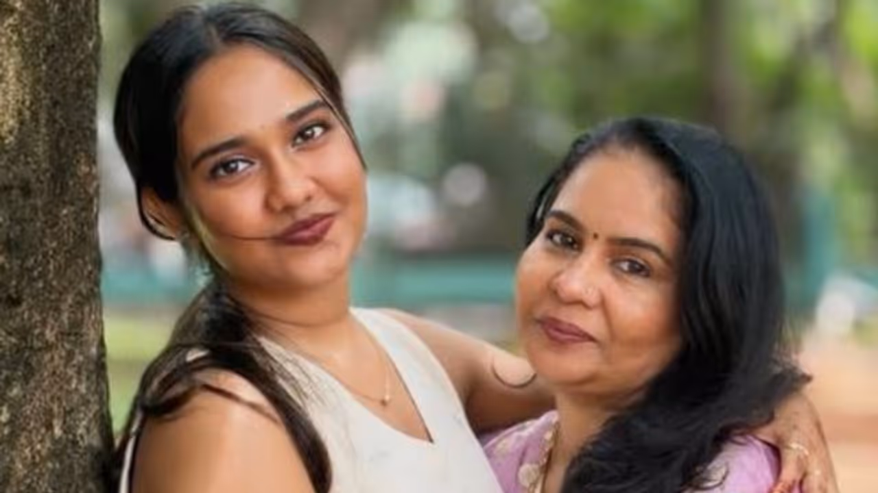 Akshaya Akshaya