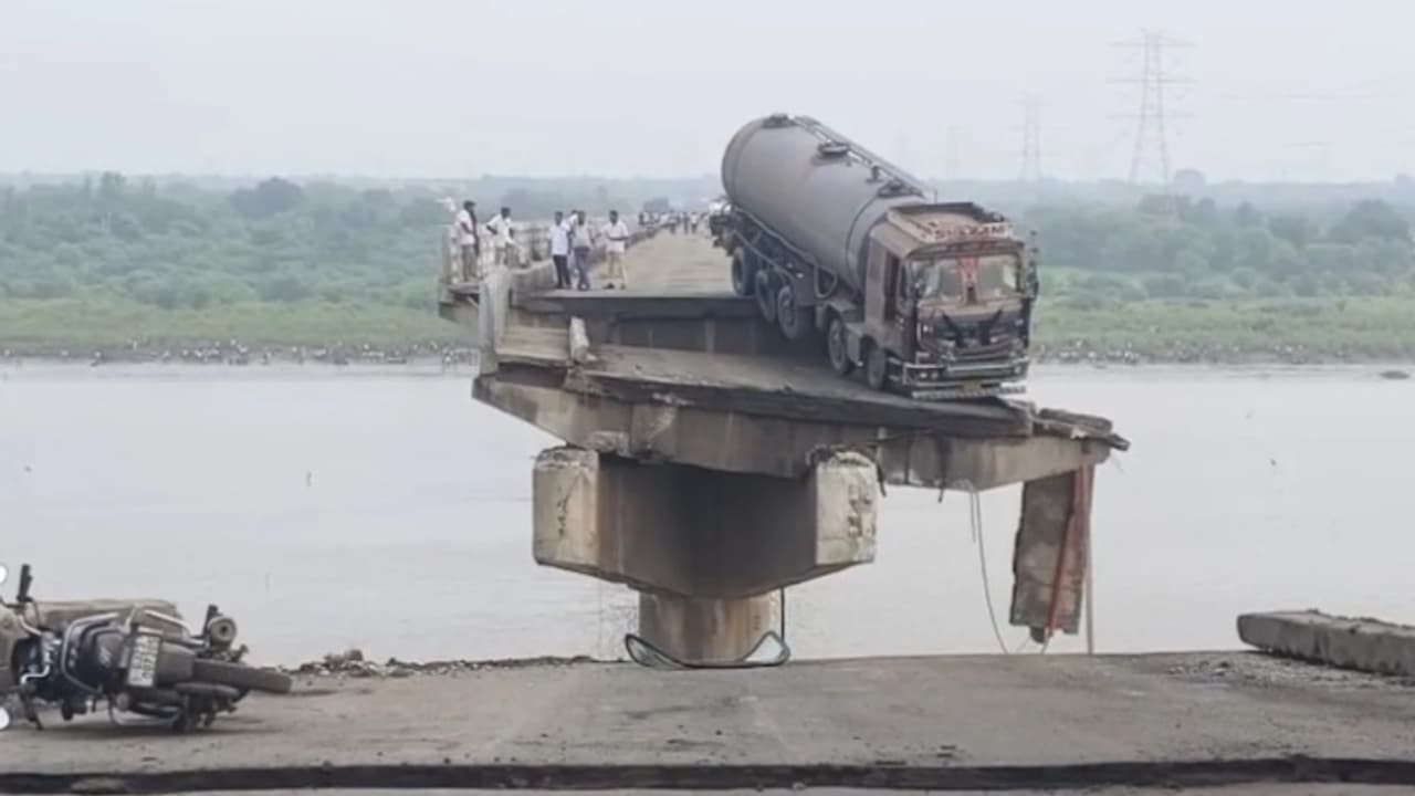 Gujarat bridge collapse