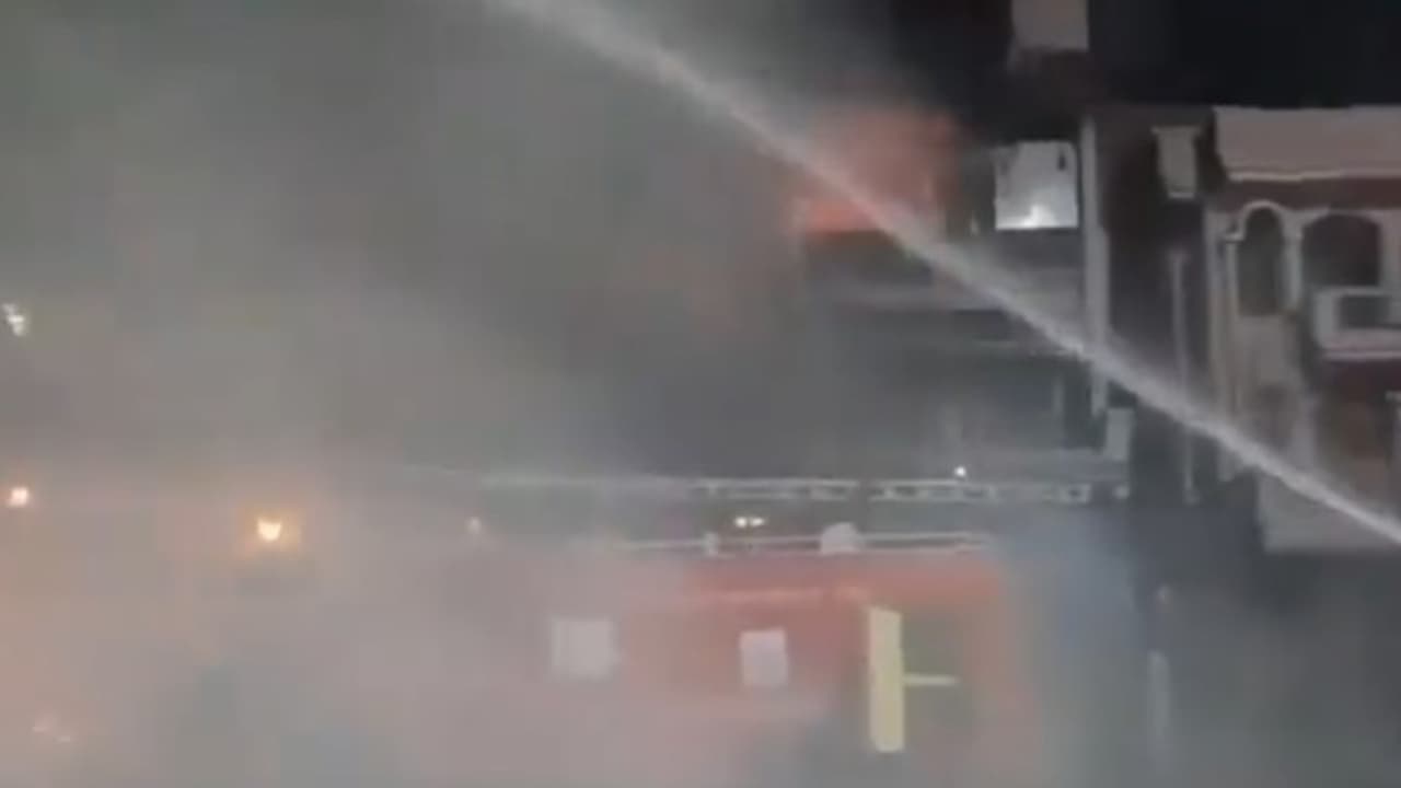 delhi fire.jpg