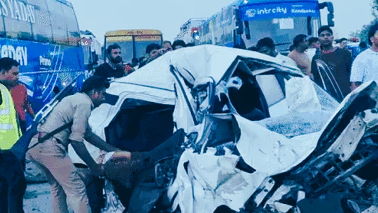 Yamuna Expressway Accident Yamuna Expressway Accident