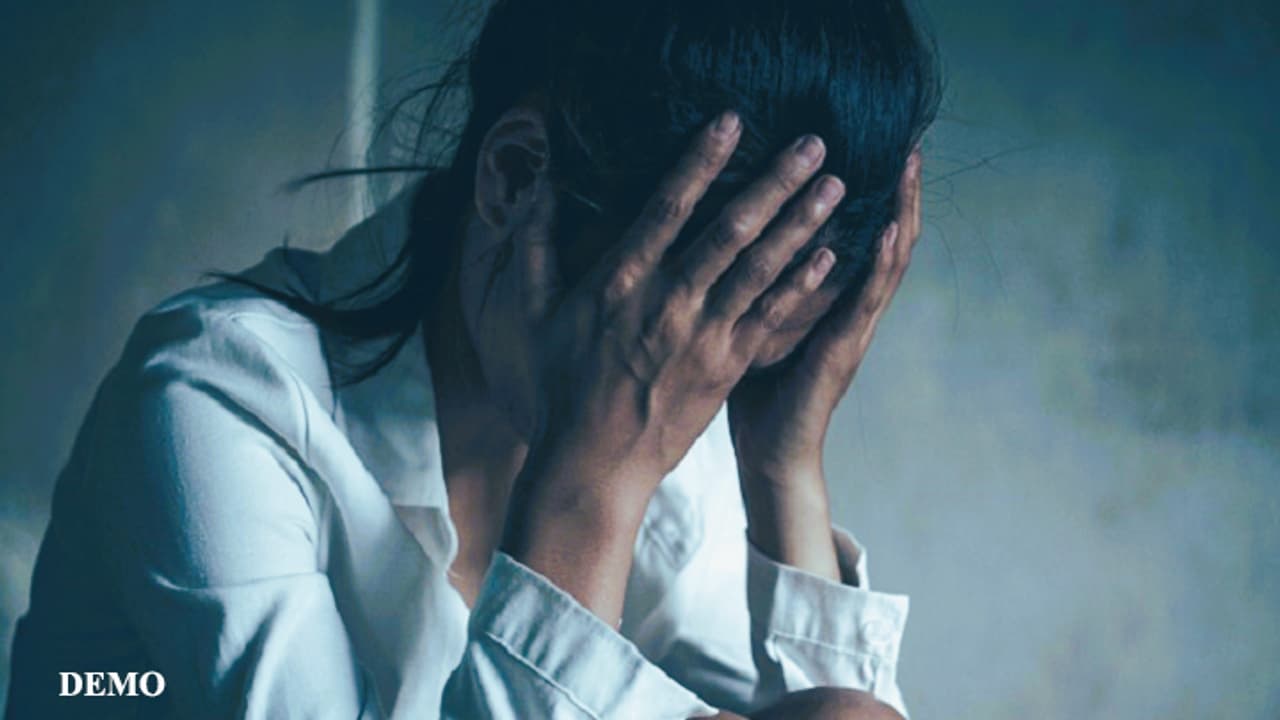 Class 8 girl student raped by teacher in West Bengal 24 Parganas Class 8 girl student raped by teacher in West Bengal 24 Parganas