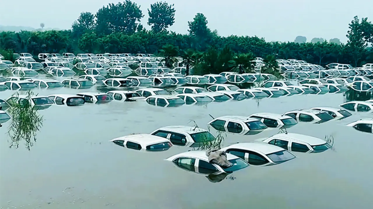 Floods in Delhi and NCR Floods in Delhi and NCR