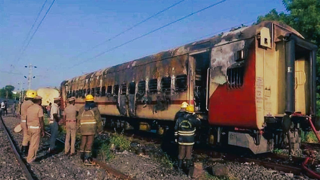 Lucknow Rameswaram tourist train Lucknow Rameswaram tourist train