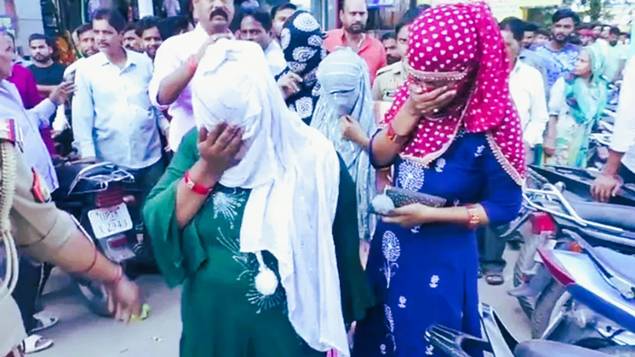 kanpur sex racket call girl police raid and Emotional story of prostitution kanpur sex racket call girl police raid and Emotional story of prostitution