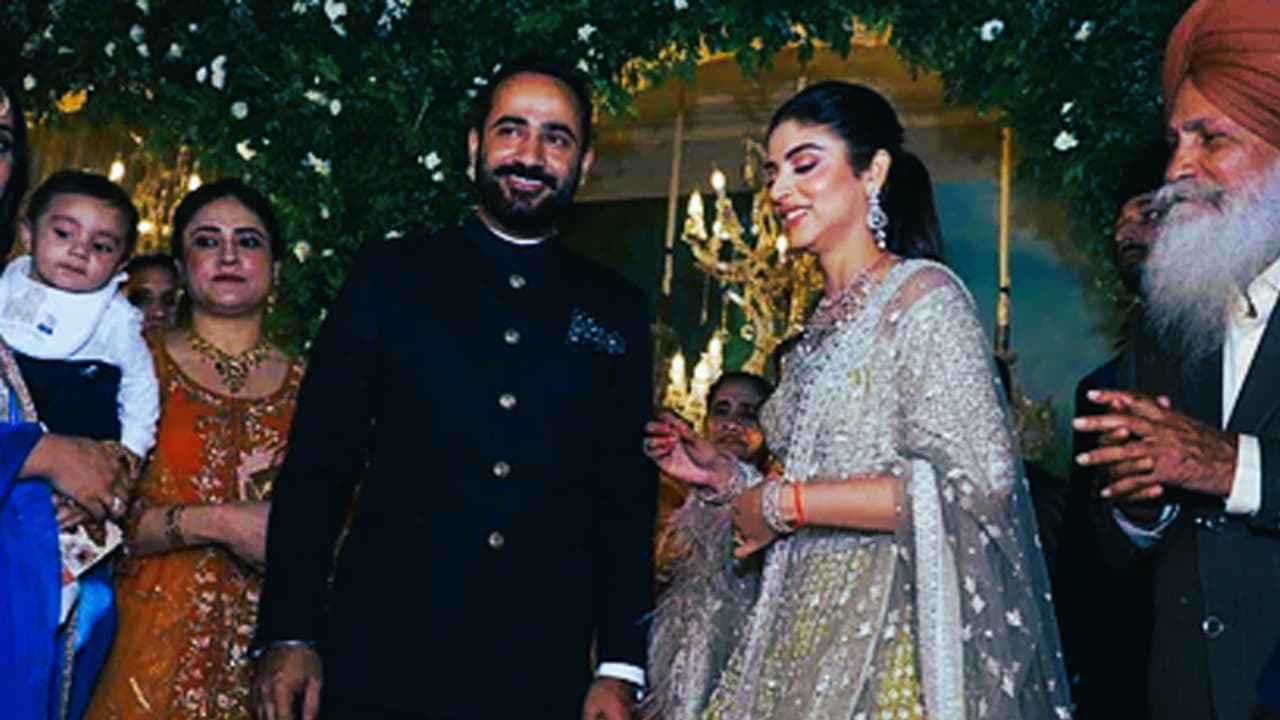 Punjab Sports Minister Gurmeet Singh Hayer got engaged to Gurveen of Meerut. Punjab Sports Minister Gurmeet Singh Hayer got engaged to Gurveen of Meerut.