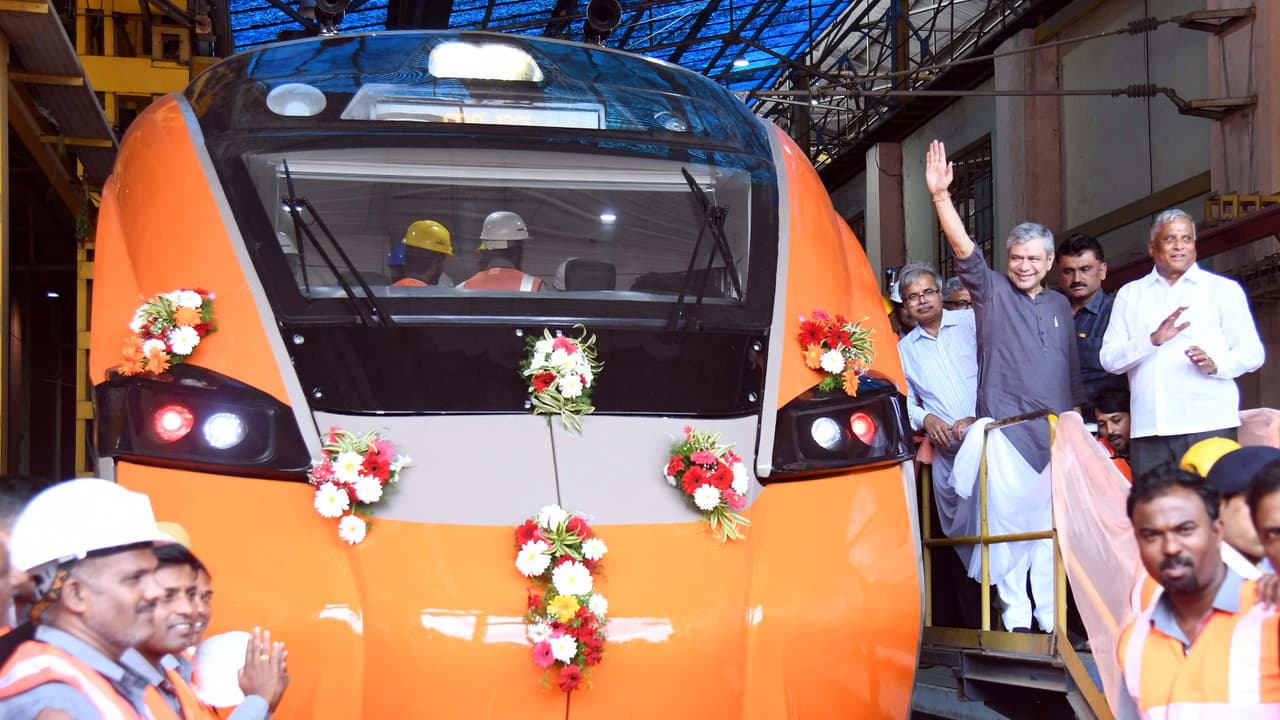 Vande Bharat Vande Bharat